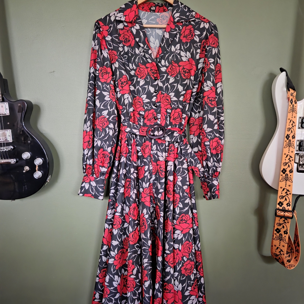 VINTAGE Floral Belted Dress